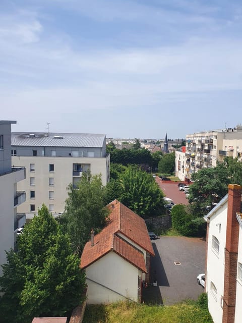 Parenthèse confortable avec balcon et parking Apartment in Chartres