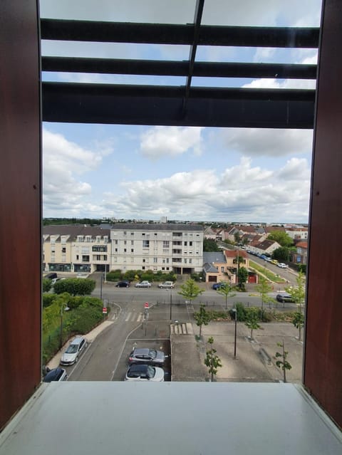Parenthèse confortable avec balcon et parking Apartment in Chartres