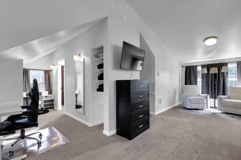 Spacious 3-Bedroom Near Campus House in Springfield