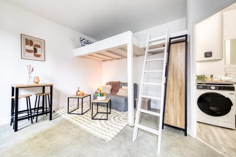 Kitchen or kitchenette, Living room, Seating area