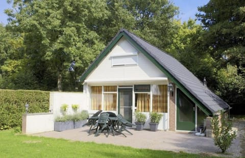 Property building, Facade/entrance, Off site