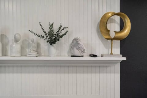 Serene Group Getaway Prime Location House in Paine Lake Stickney