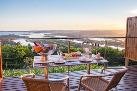 Natural landscape, Balcony/Terrace, Lake view, River view, Sea view, Sunset