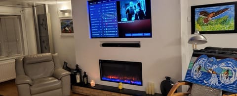 Belfast Haven: Modern 3BD Home, Accessible House in Belfast