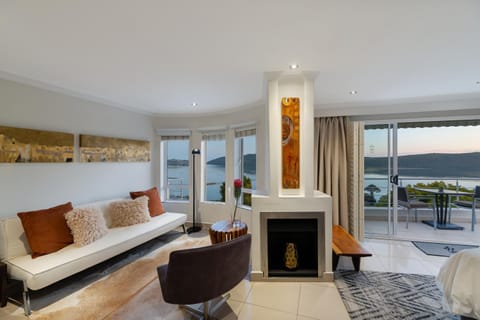 Villa Afrikana Guest Suites by Knysna Paradise Collection Bed and Breakfast in Knysna