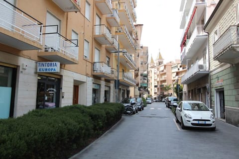Property building, Neighbourhood, Street view