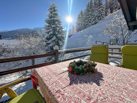 Natural landscape, Winter, Balcony/Terrace, Dining area, Mountain view