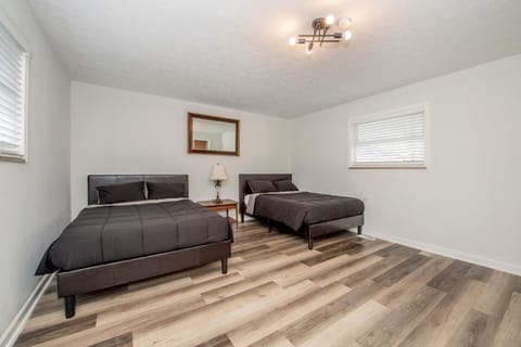 4Bed,3Bth Windrock Haven With Long Term Indirect Trail Access ATV Bike Adventure House in Oak Ridge