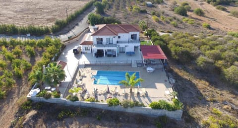 Nayia Paradise Villa! Best Villa in Cyprus Moradia in Tala