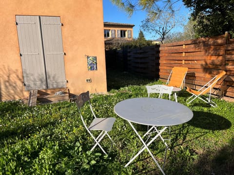 Charmante petite maison provençale House in Mouans-Sartoux
