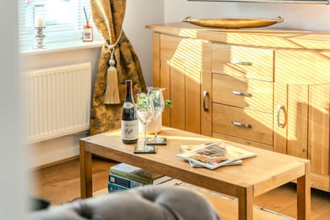 Modern 3-Bed in Historic Evesham & Garden House in Evesham