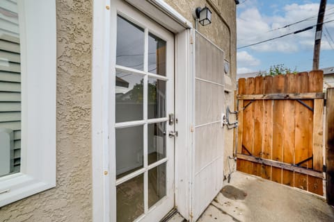 Work and Play! Studio 7 Mi to Dtwn San Bernardino House in Colton