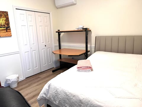 Photo of the whole room, Bedroom, air conditioner