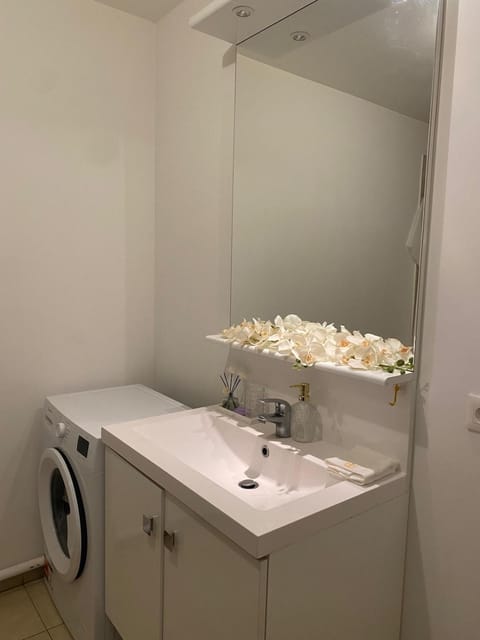 Charmant T2 a Cergy le Haut Apartment in Cergy