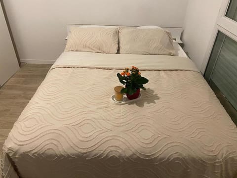 Charmant T2 a Cergy le Haut Apartment in Cergy