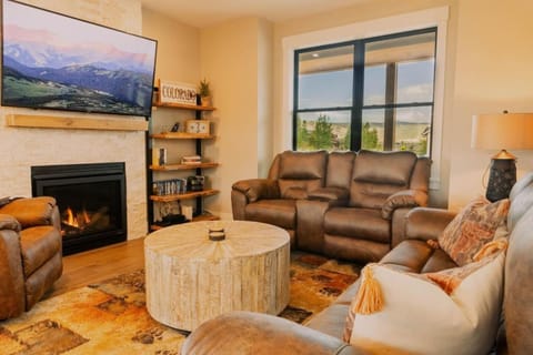 Ski Granby Ranch five minutes from the house House in Granby