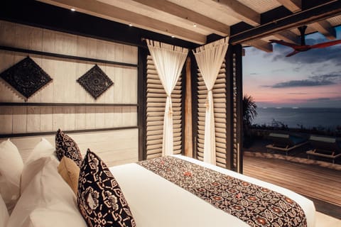 Bed, Bedroom, Sea view