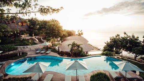 Balcony/Terrace, Sea view, Swimming pool