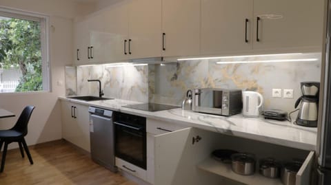 Luxury 1 Bd Apt with Patio in Neo Psychiko Apartment in Chalandri