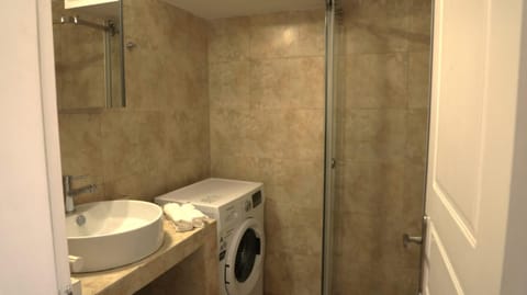 Luxury 1 Bd Apt with Patio in Neo Psychiko Apartment in Chalandri