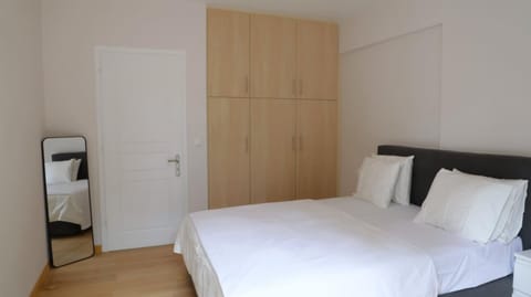 Luxury 1 Bd Apt with Patio in Neo Psychiko Apartment in Chalandri