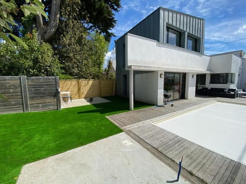 Mimosette Villa pool & jacuzzi 4 bedrooms Villa in Le Pouliguen