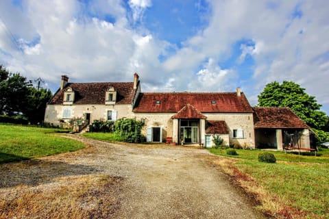 Property building, Day, Garden, Garden view