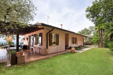 Villa Il Rifugio degli Oleandri - Vista mozzafiato Villa in Cavaion Veronese