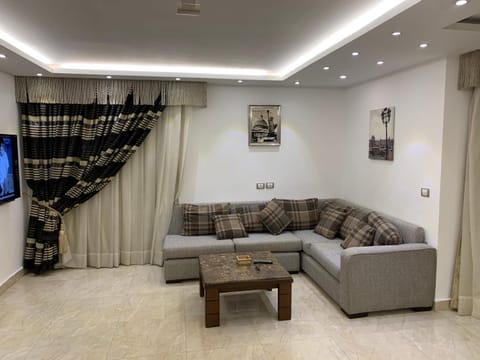 Le Royal Residence 1 Condo in Cairo Governorate