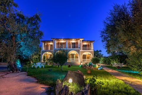 Facade/entrance, Garden