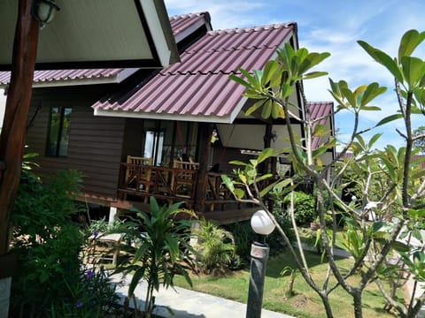 Lanta Fa Rung Beach Resort Alojamiento y desayuno in Sala Dan