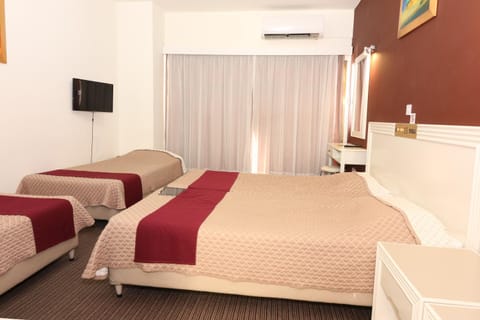 Kings Annex Apartment hotel in Paphos