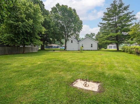 Beach Goers Paradise House in Luna Pier