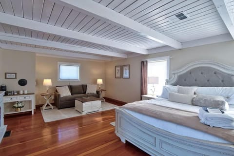 Vintage Terrace - Church chic retreat Hot tub House in Carlton