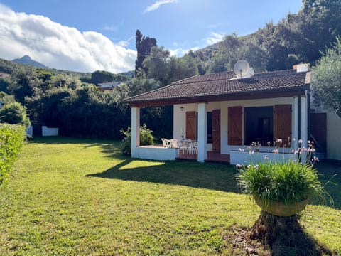 Property building, Natural landscape, Garden