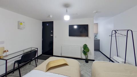 LowLoft Studio Flat Apartment in Salford