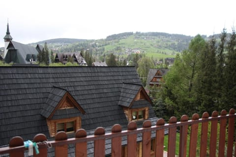 Neighbourhood, Balcony/Terrace, Mountain view