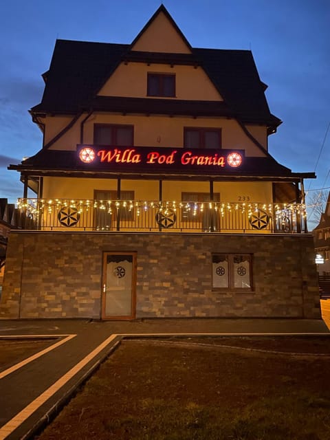 Willa pod Granią Bed and Breakfast in Lesser Poland Voivodeship