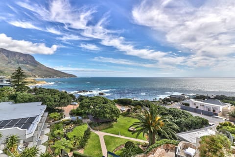 Property building, Garden, Mountain view, Mountain view, Sea view, Sea view, Parking