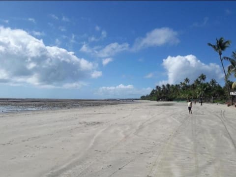 Axé Mainha Flats! Quarta Praia! Inn in Ilha de Tinharé