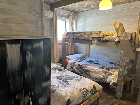 Bed, Photo of the whole room, Bedroom, bunk bed