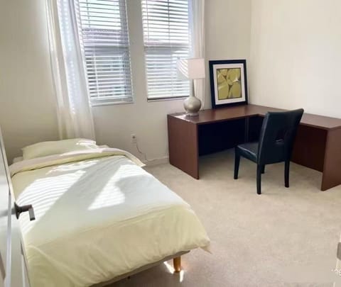 Stylish 2BR Foothill Escape in Irvine Apartment in Foothill Ranch