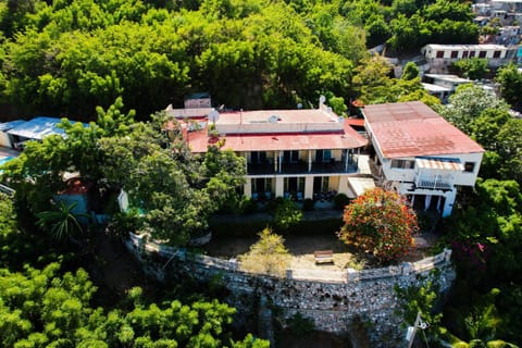 Habitation Des Lauriers Hotel in Haiti