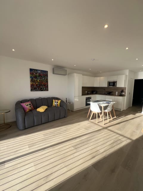 TV and multimedia, Kitchen or kitchenette, Living room, Sea view