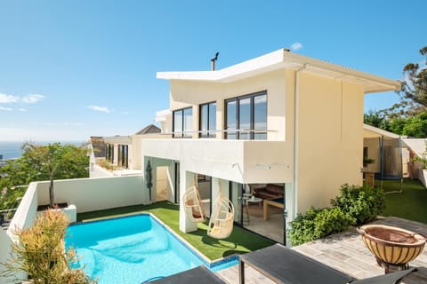 Property building, Patio, Day, Natural landscape, View (from property/room), Balcony/Terrace, Pool view, Swimming pool, sunbed