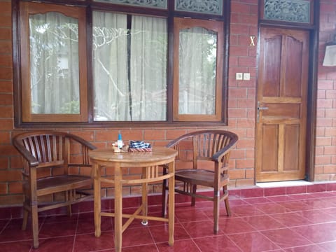 Madra Homestay Bed and Breakfast in Sukawati