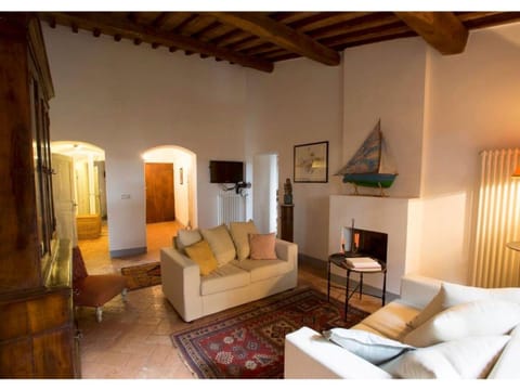 Apartment Hochwertige Wohnung im Turm-Schlösschen by Interhome Apartment in Montemerano