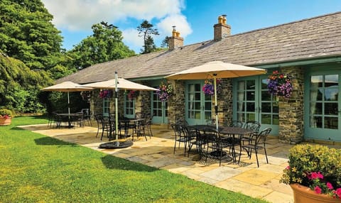 Property building, Patio, Garden view