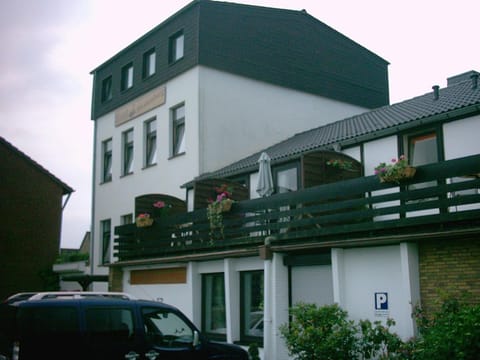 Facade/entrance, On site