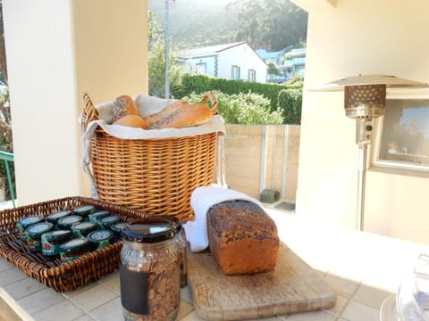 Maartens Guesthouse Bed and Breakfast in Sea Point